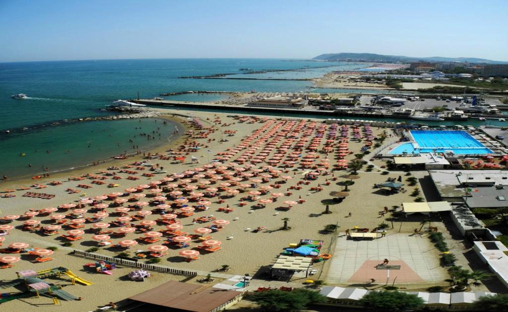 Portoverde Beach Apartments Misano Adriatico Luaran gambar