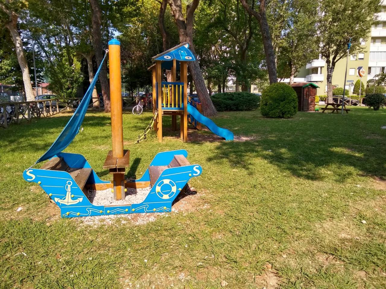 Portoverde Beach Apartments Misano Adriatico Luaran gambar